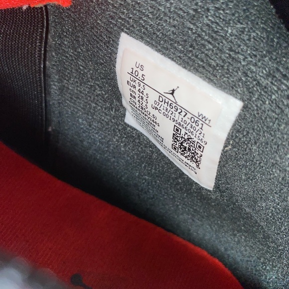 Jordan 4 Retro Infrared - Picture 10 of 12